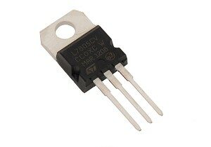 LM7805 5V Voltage Regulator IC